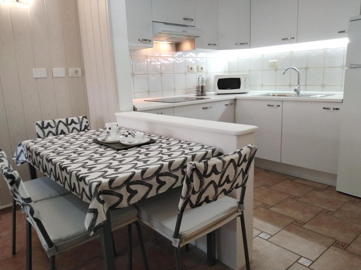 House Lilu - Luminoso Monolocale Apartamento Arona  Exterior foto